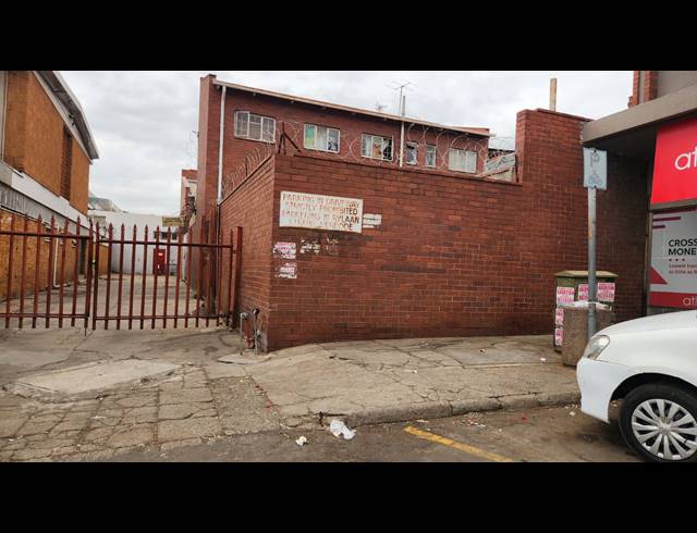 500M² RETAIL FOR SALE IN RUSTENBURG CENTRAL